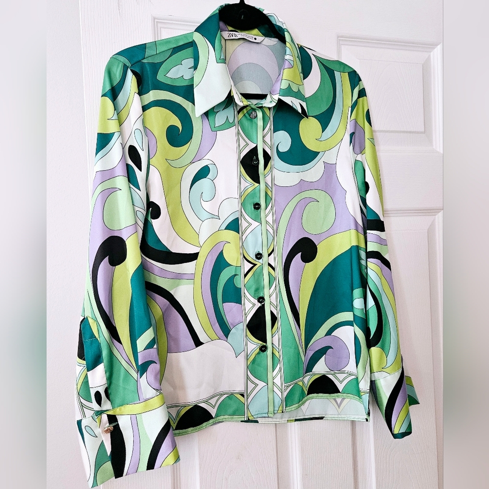 NWOT Zara Mod Green Abstract Blouse Medium